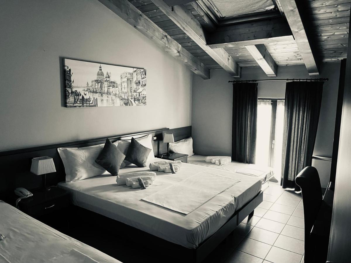 Hotel Al Bosco Sona Luaran gambar